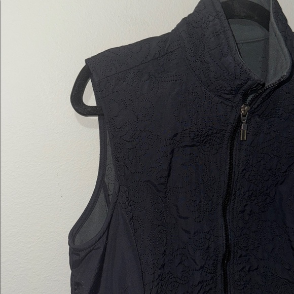 Lucy Black Stitched Nylon Vest Womens Medium Pockets Warm Winter Full Zip - Picture 4 of 9